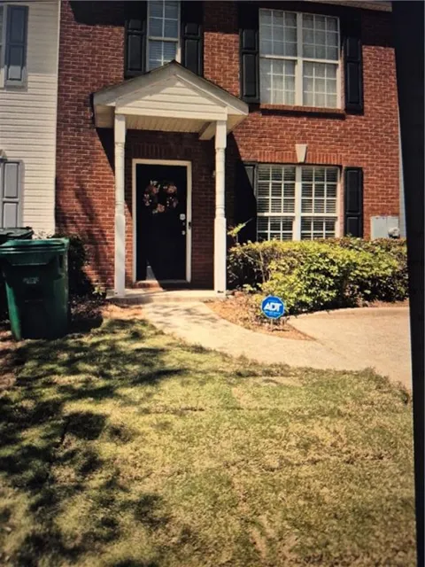 2289 Strathmoor Manor Drive