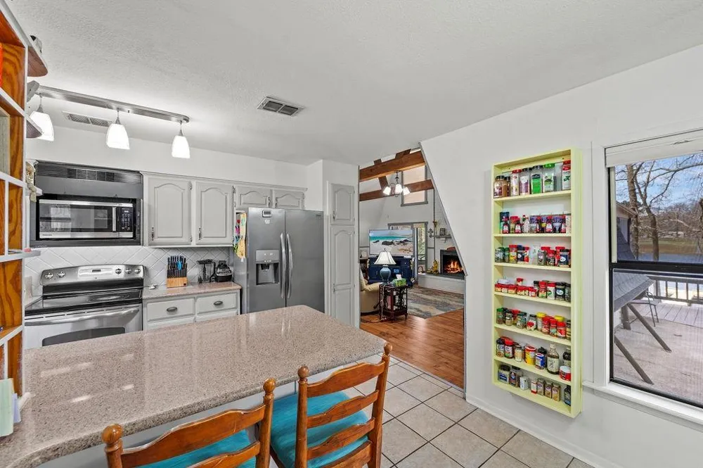 364 Private Road 6602 Mineola, TX 75773