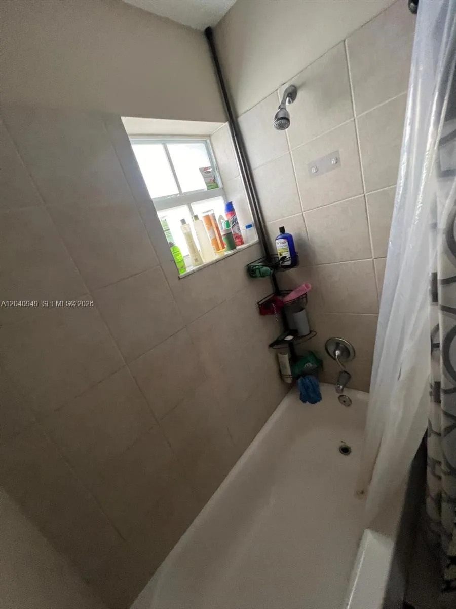 7983 NW 35th Ct #6 Coral Springs, FL 33065