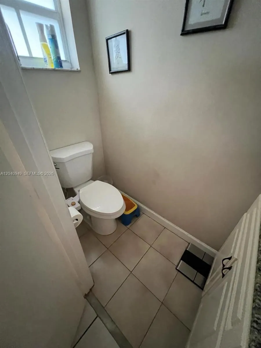 7983 NW 35th Ct #6 Coral Springs, FL 33065