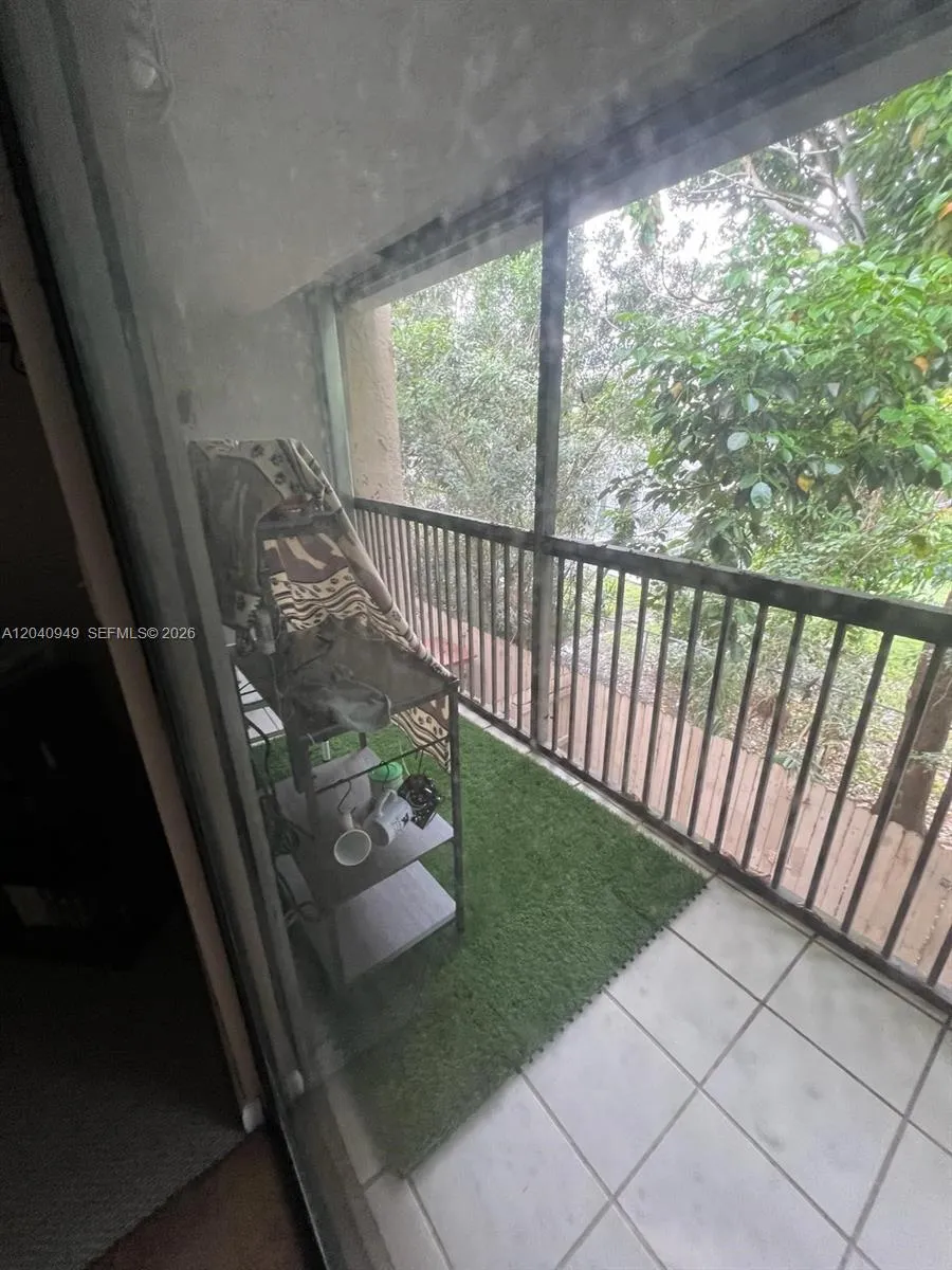 7983 NW 35th Ct #6 Coral Springs, FL 33065