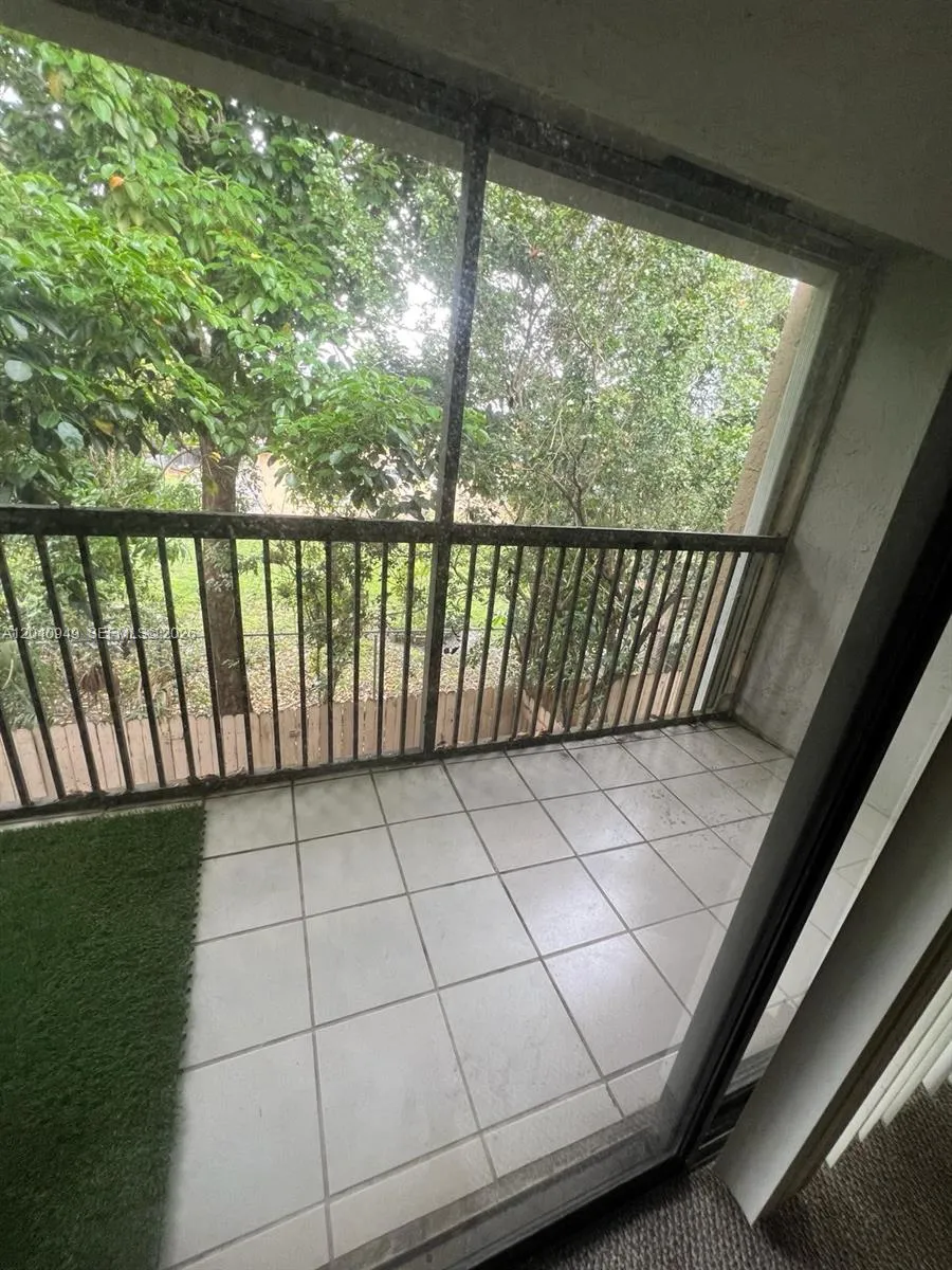 7983 NW 35th Ct #6 Coral Springs, FL 33065