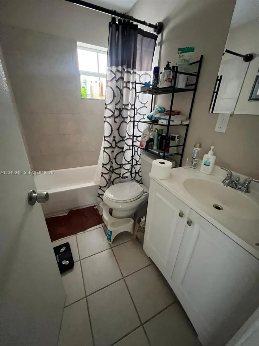 7983 NW 35th Ct #6 Coral Springs, FL 33065