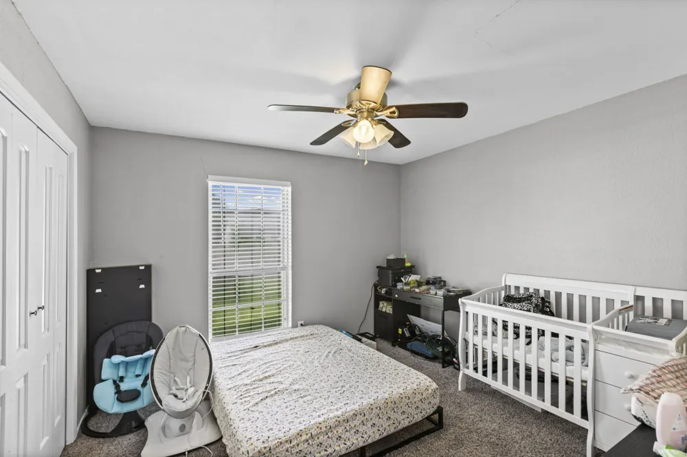 224 Crockett Hewitt, TX 76643