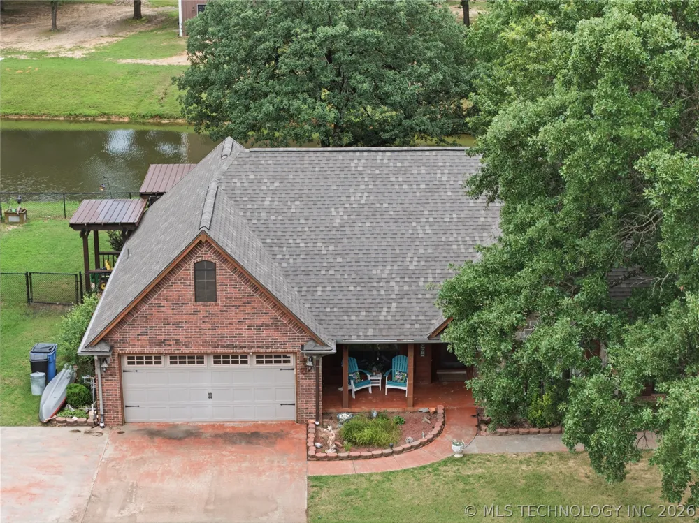 61 Hummingbird Lane Eufaula, OK 74432