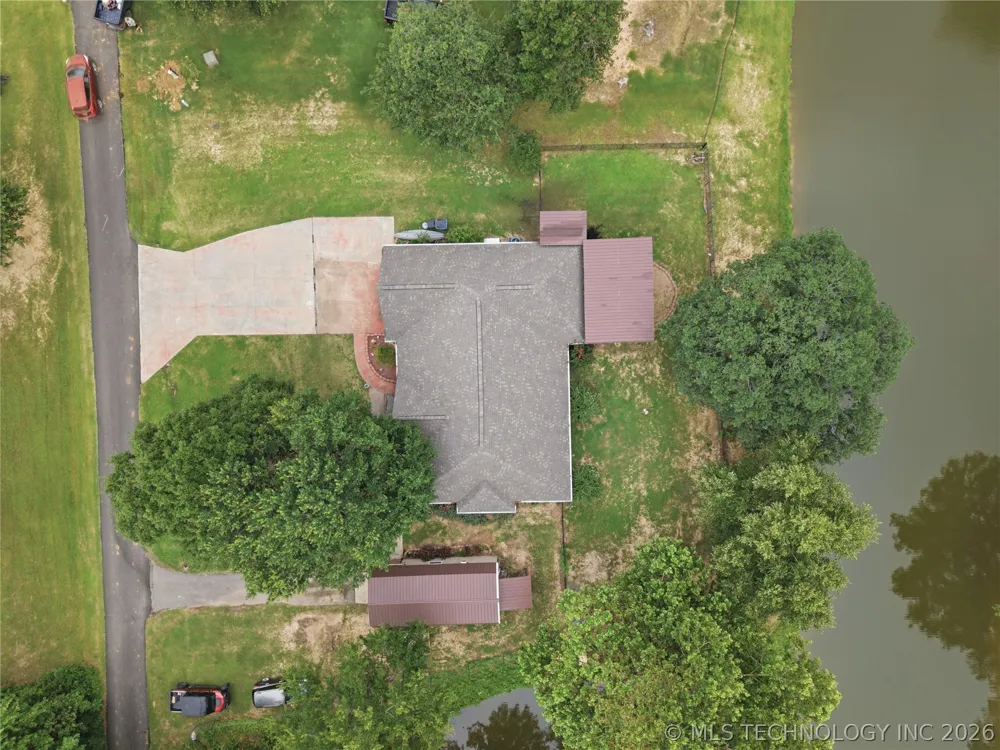 61 Hummingbird Lane Eufaula, OK 74432
