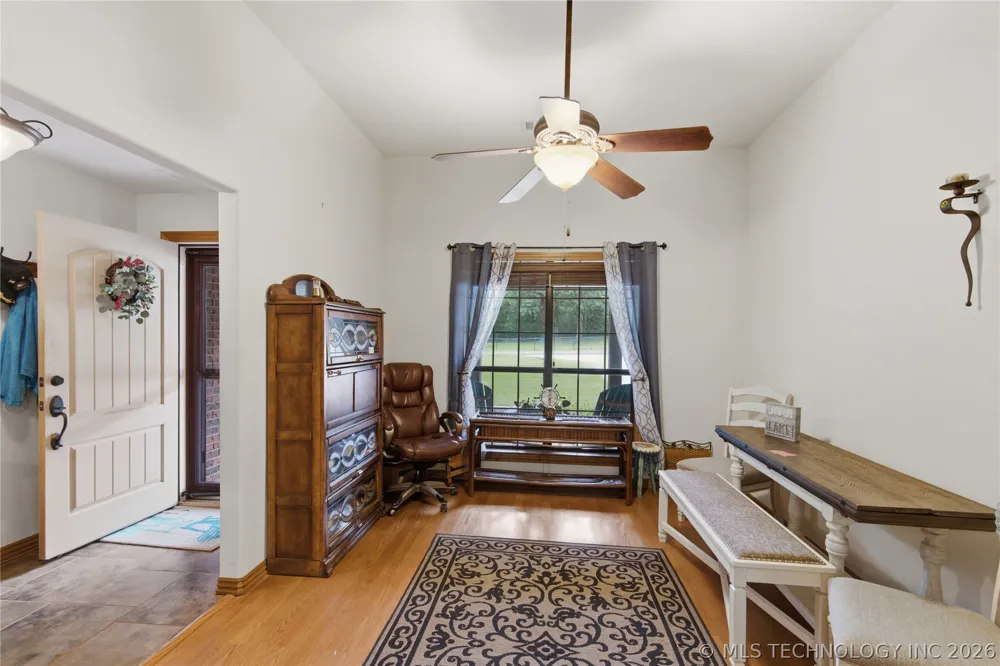 61 Hummingbird Lane Eufaula, OK 74432