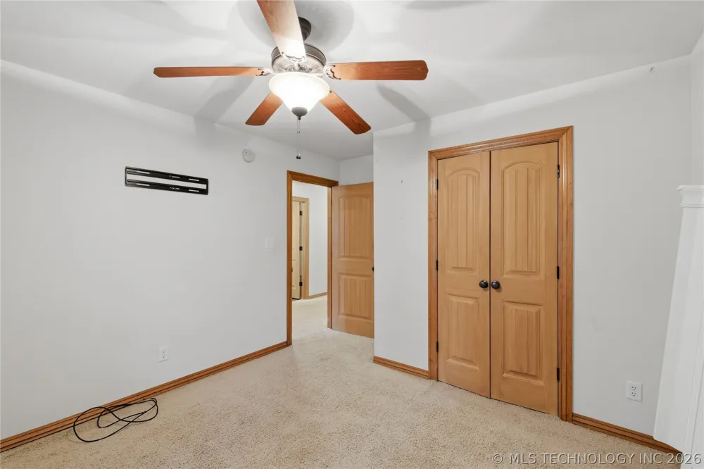 61 Hummingbird Lane Eufaula, OK 74432