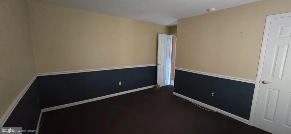 13 TUSCARORA CIRCLE Old Bridge, NJ 08857