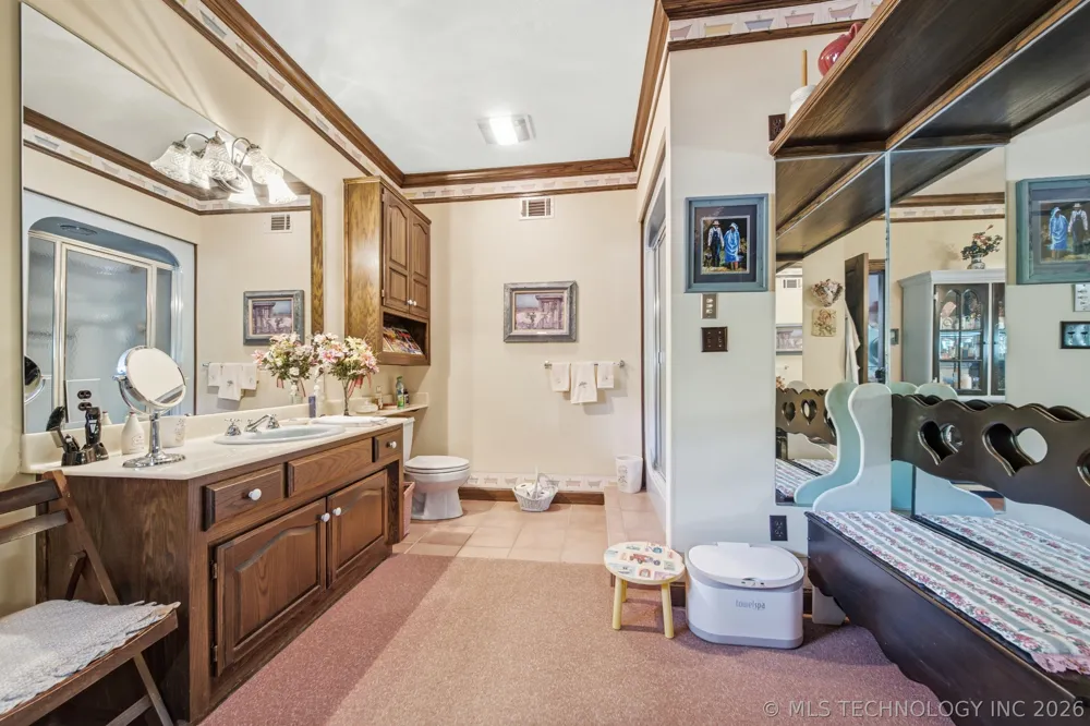66235 S 320th Road Chouteau, OK 74337