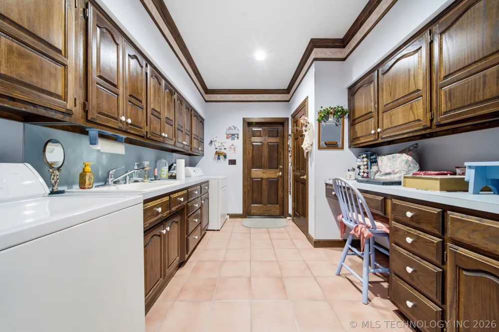 66235 S 320th Road Chouteau, OK 74337
