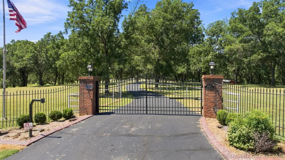 66235 S 320th Road Chouteau, OK 74337