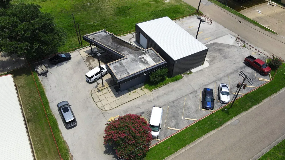207 E Cottonwood Street Madisonville, TX 77864