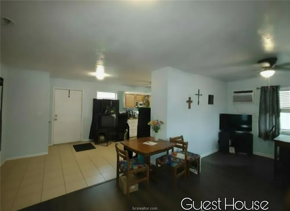 12863 Emu Lane North Zulch, TX 77872