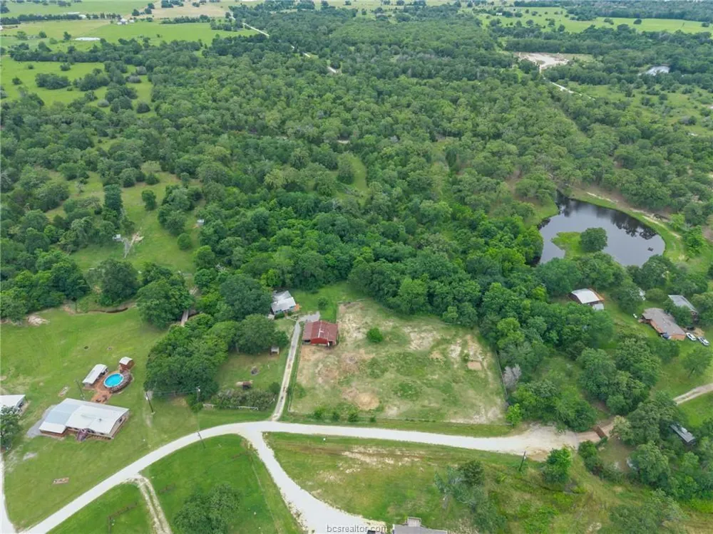 12863 Emu Lane North Zulch, TX 77872