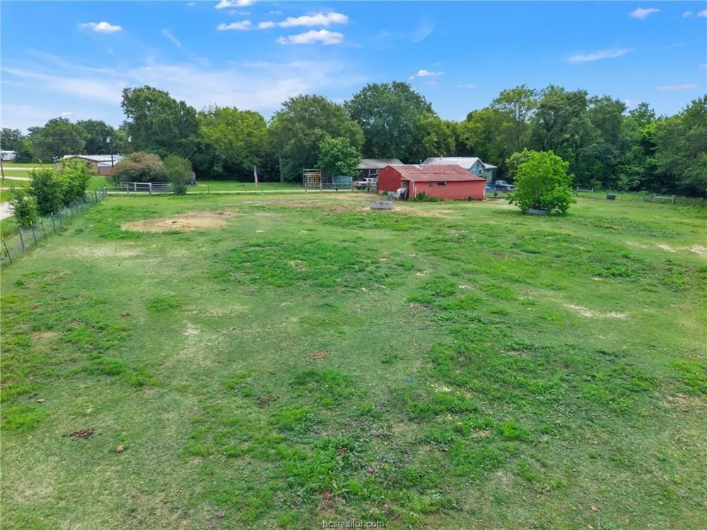 12863 Emu Lane North Zulch, TX 77872