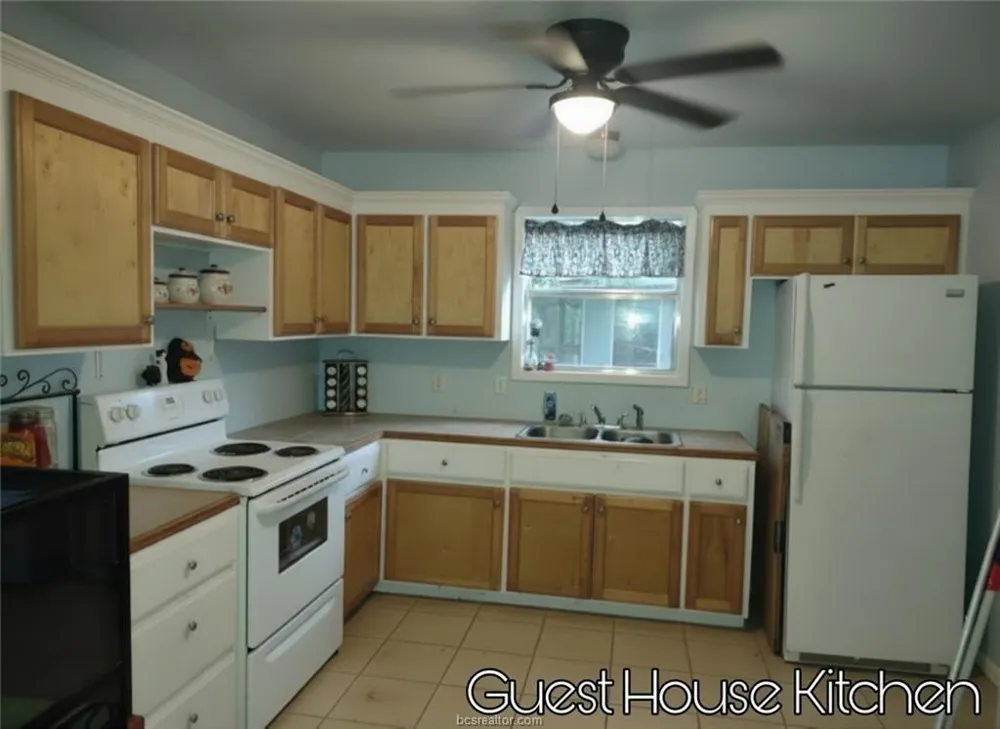 12863 Emu Lane North Zulch, TX 77872