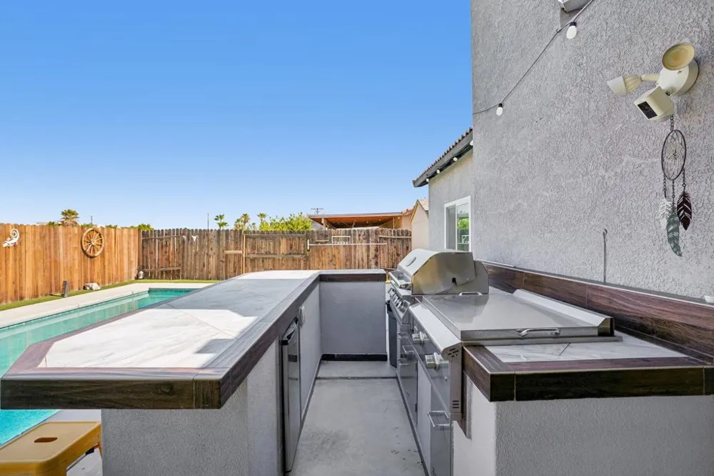 31422 Via Ventana Thousand Palms, CA 92276