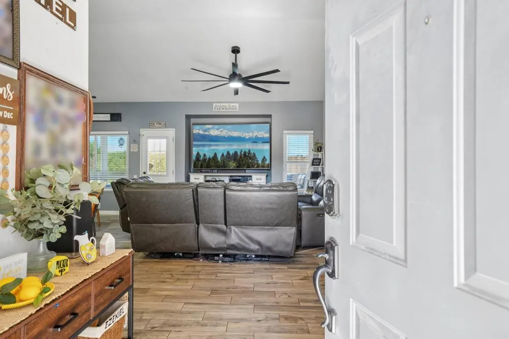31422 Via Ventana Thousand Palms, CA 92276