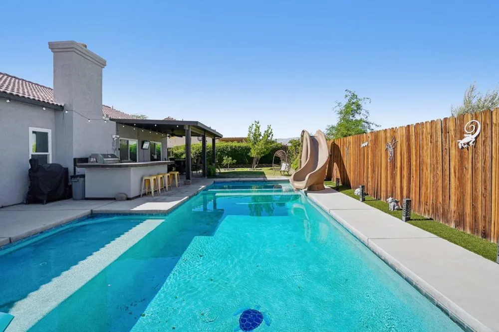 31422 Via Ventana Thousand Palms, CA 92276