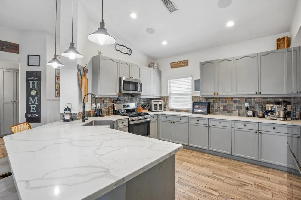 31422 Via Ventana Thousand Palms, CA 92276