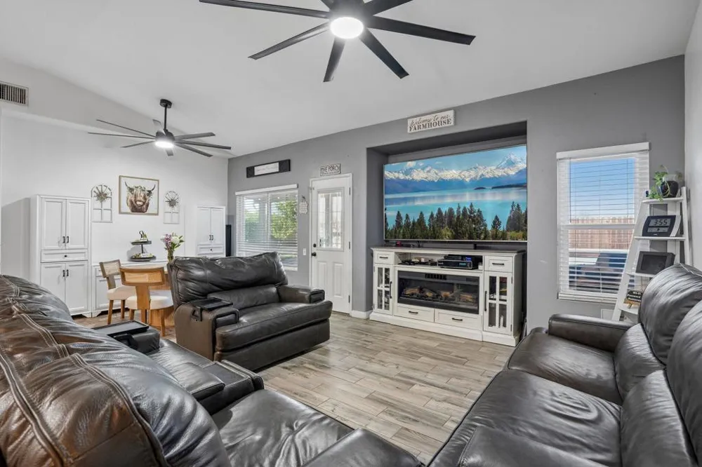 31422 Via Ventana Thousand Palms, CA 92276