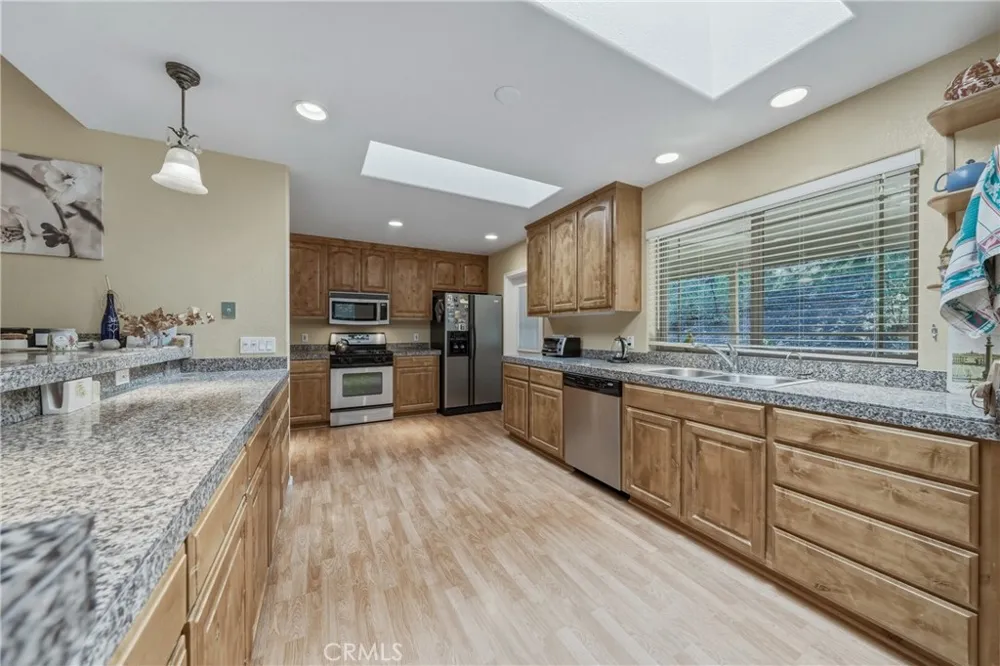 15800 Rainbow Cobb, CA 95426