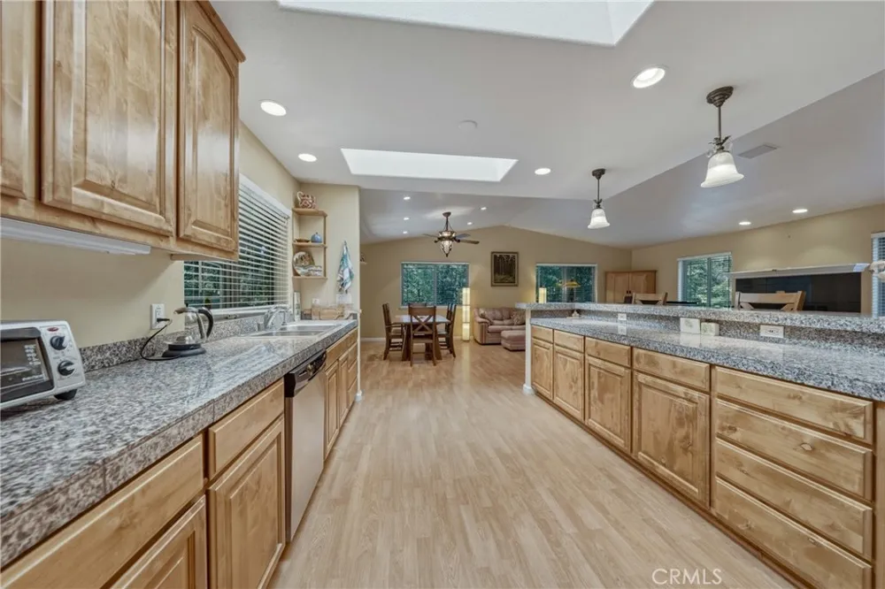 15800 Rainbow Cobb, CA 95426
