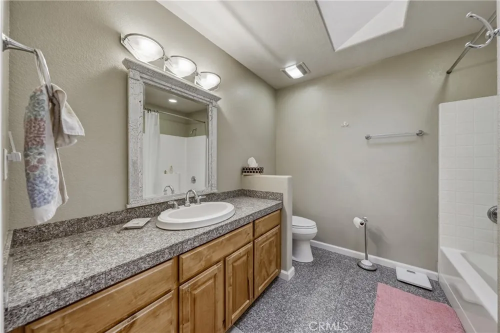 15800 Rainbow Cobb, CA 95426