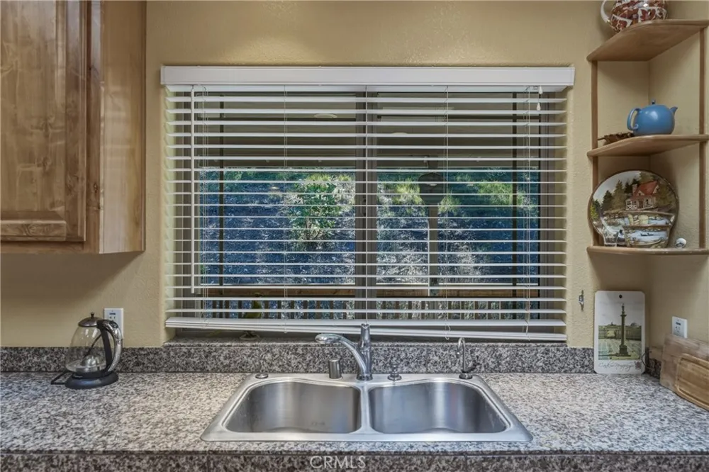 15800 Rainbow Cobb, CA 95426