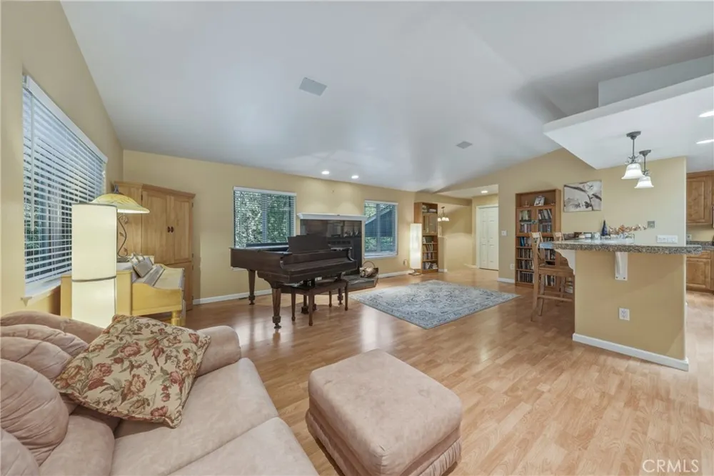 15800 Rainbow Cobb, CA 95426