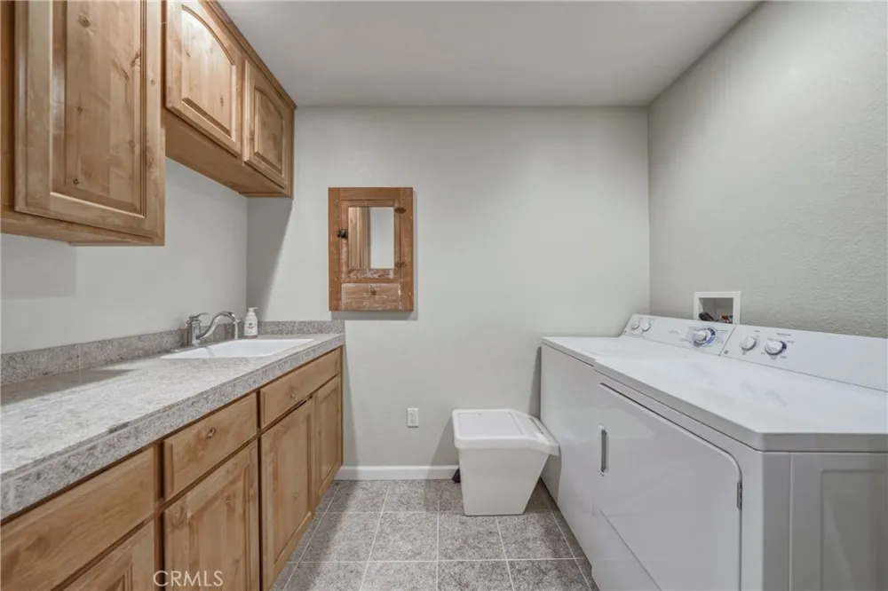 15800 Rainbow Cobb, CA 95426