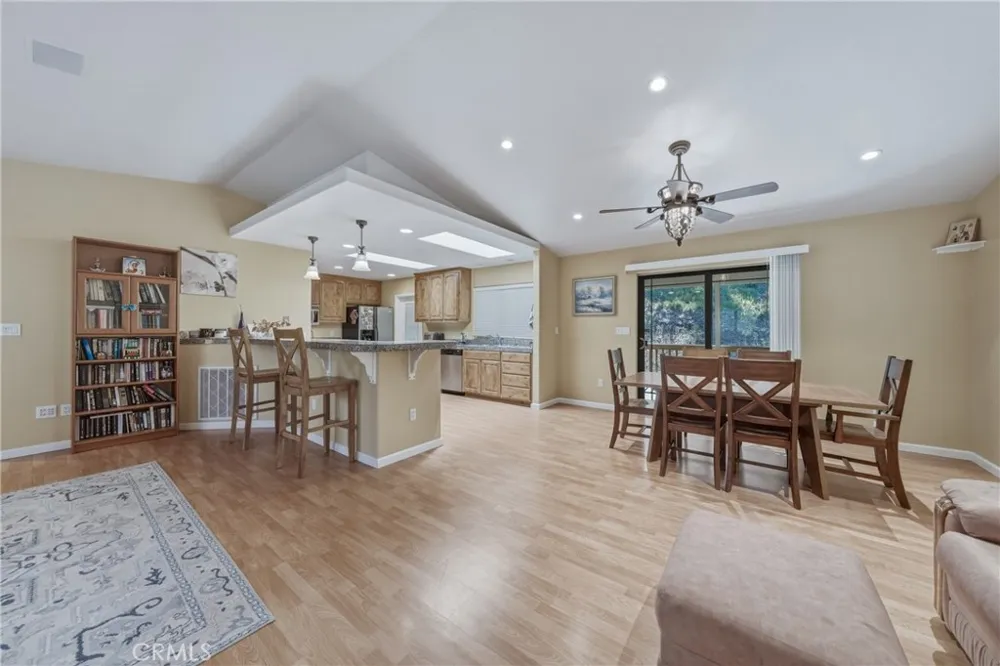 15800 Rainbow Cobb, CA 95426
