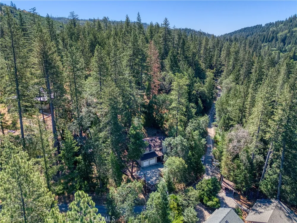 15800 Rainbow Cobb, CA 95426