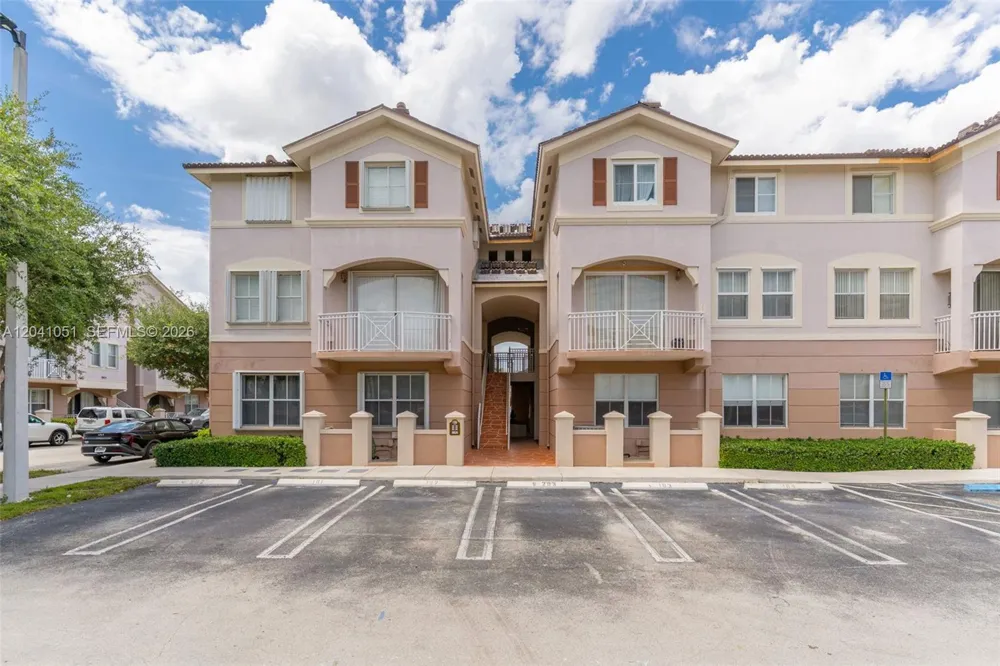 8826 W Flagler St #203 Miami, FL 33174
