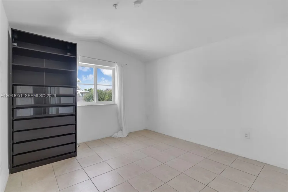 8826 W Flagler St #203 Miami, FL 33174