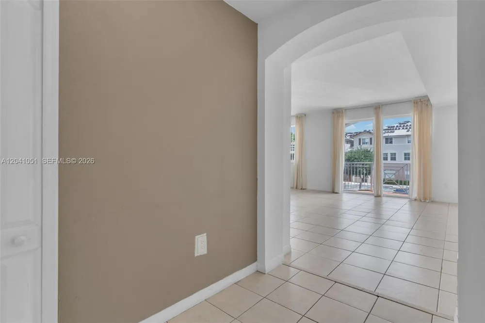 8826 W Flagler St #203 Miami, FL 33174