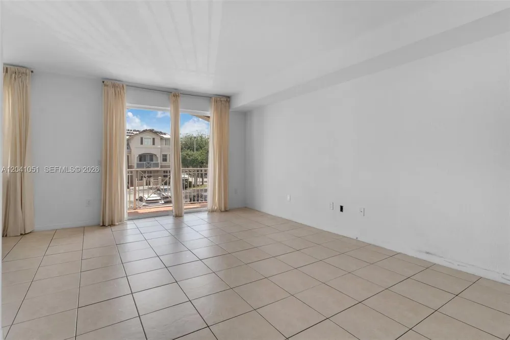 8826 W Flagler St #203 Miami, FL 33174