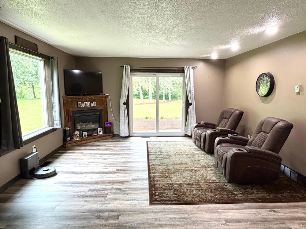 40439 230th Street Roseau, MN 56751