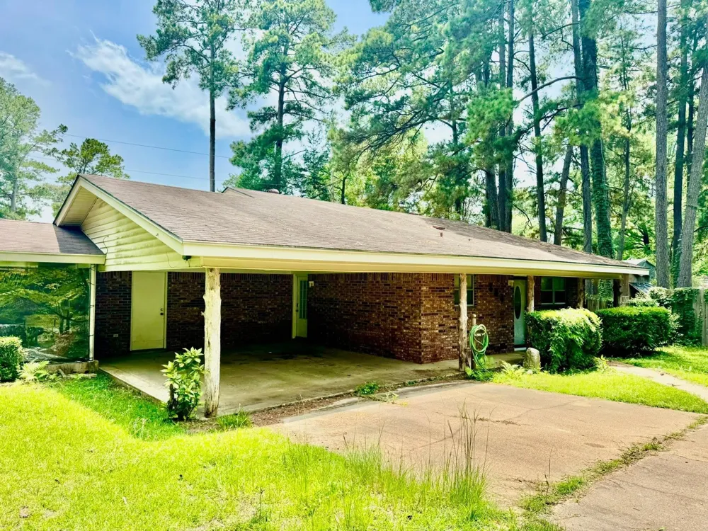 803 Pear Street Woodville, TX 75979