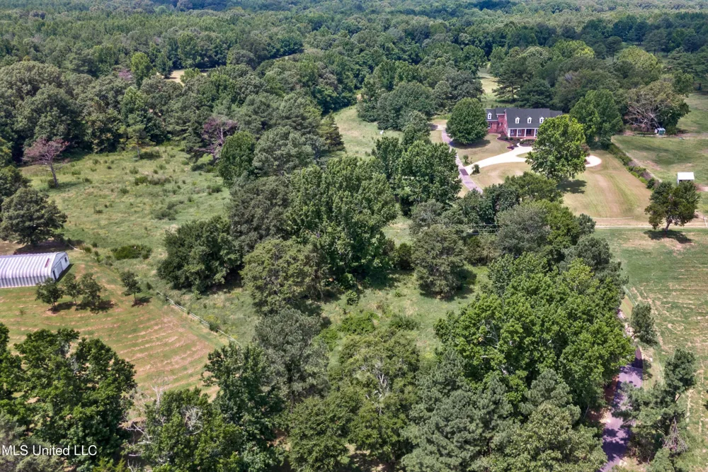 1594 Victoria Road Byhalia, MS 38611