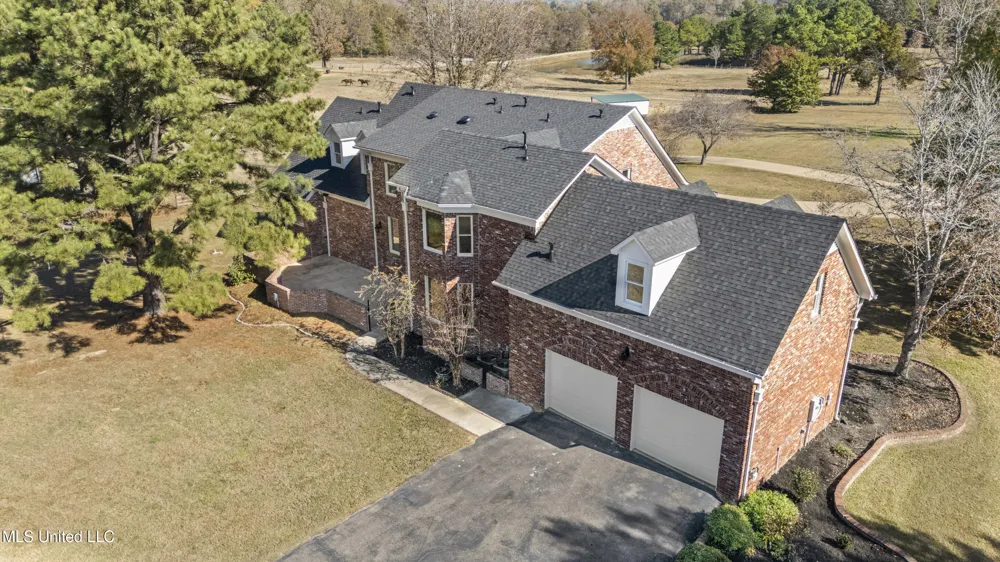 1594 Victoria Road Byhalia, MS 38611