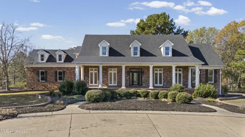 1594 Victoria Road