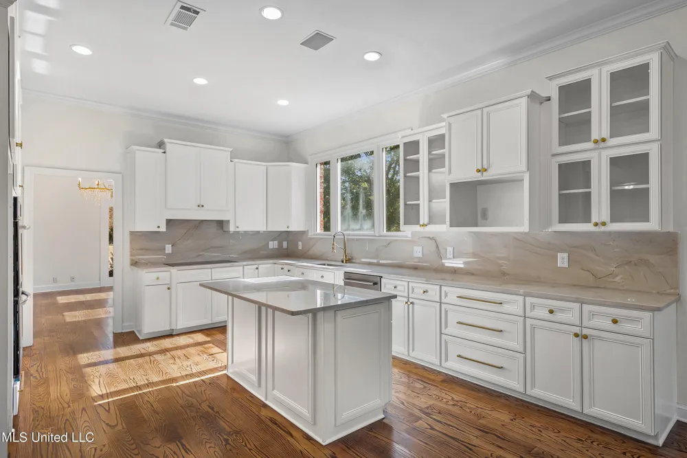 1594 Victoria Road Byhalia, MS 38611