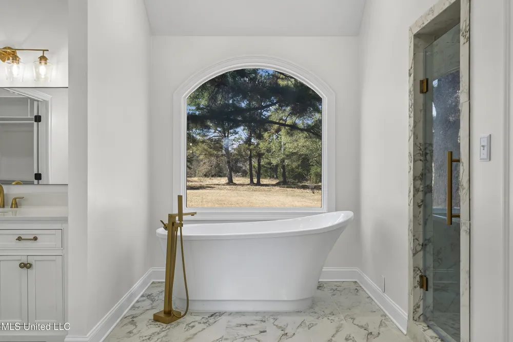 1594 Victoria Road Byhalia, MS 38611