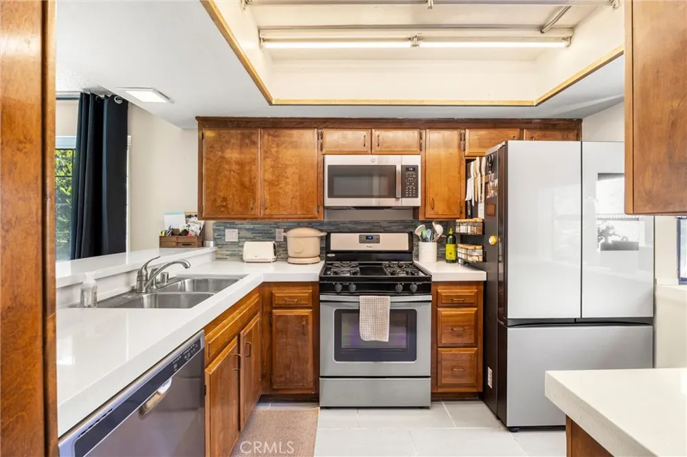 122 Kauai Placentia, CA 92870