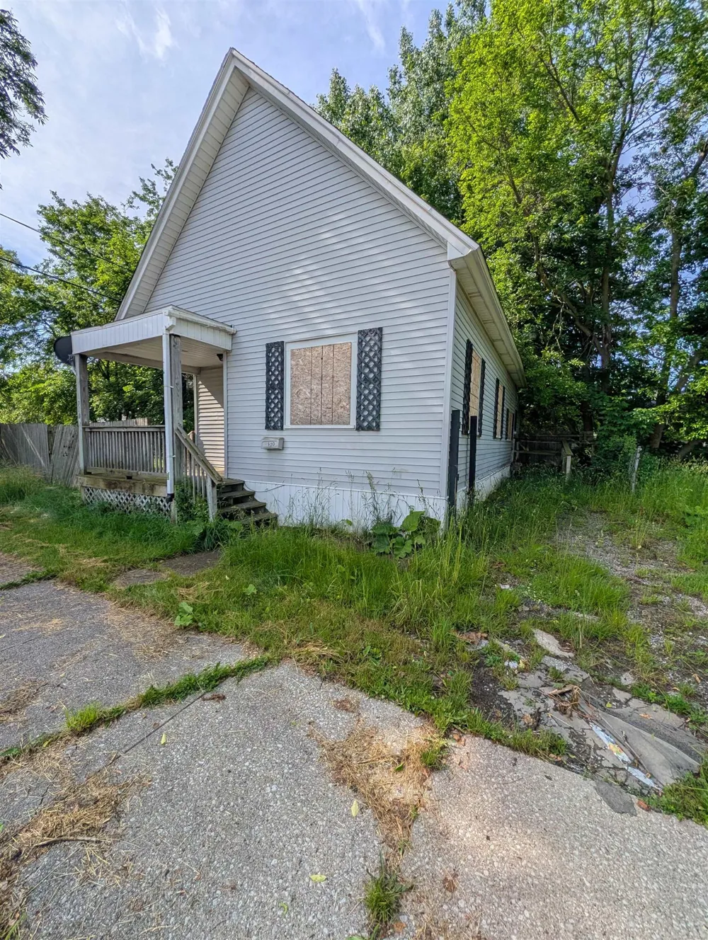 710 Holden Street Saginaw City, MI 48601
