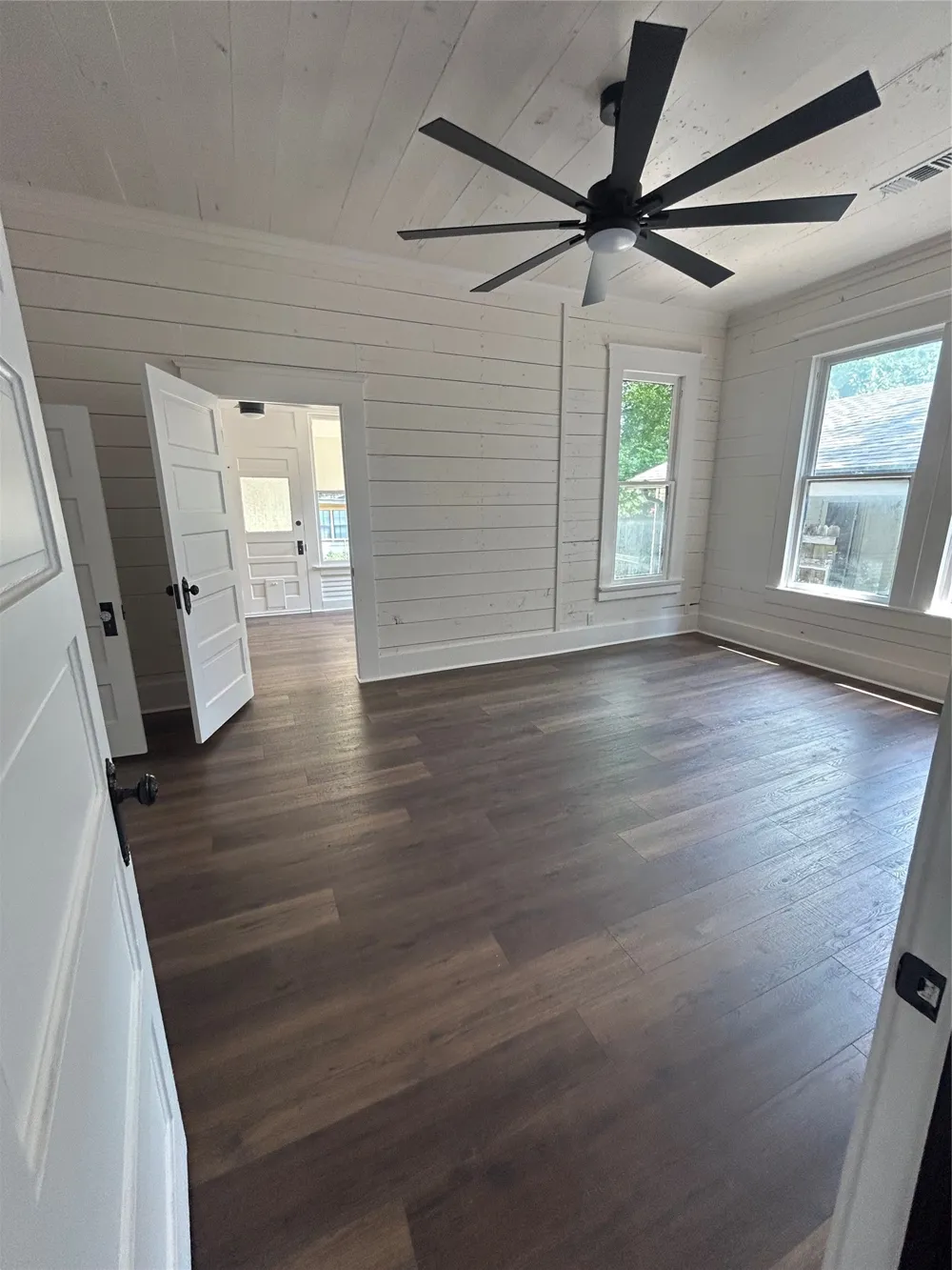 402 E Navasota Street Groesbeck, TX 76642