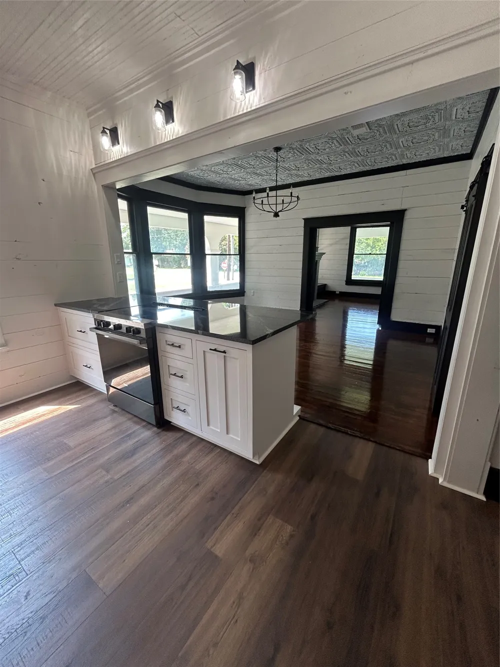 402 E Navasota Street Groesbeck, TX 76642