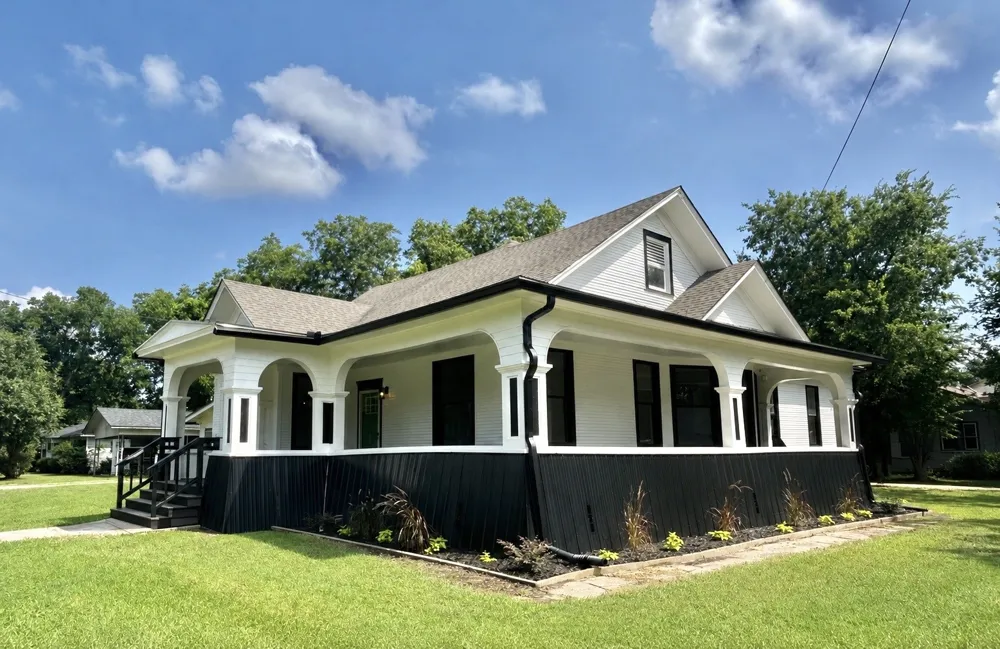 402 E Navasota Street Groesbeck, TX 76642